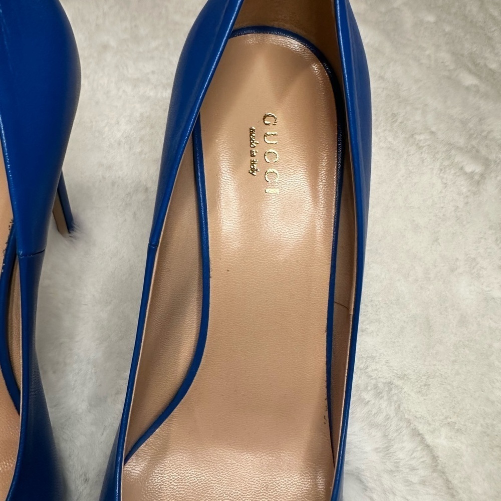 Gucci Royal Blue Leather Heels with buckle brand new with dust bag and box - Picture 8 of 14